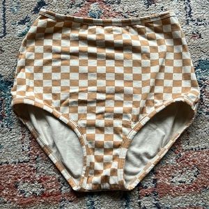 ARQ High Rise Undies Carrés